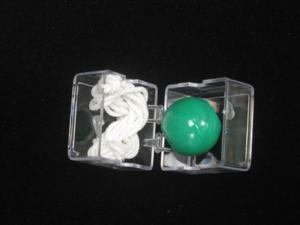 pallina liberata, giochi di prestigio,trucchi di magia,giochi di magia