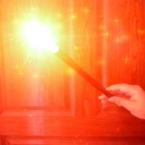 bacchetta flash luce rossa,trucchi magia